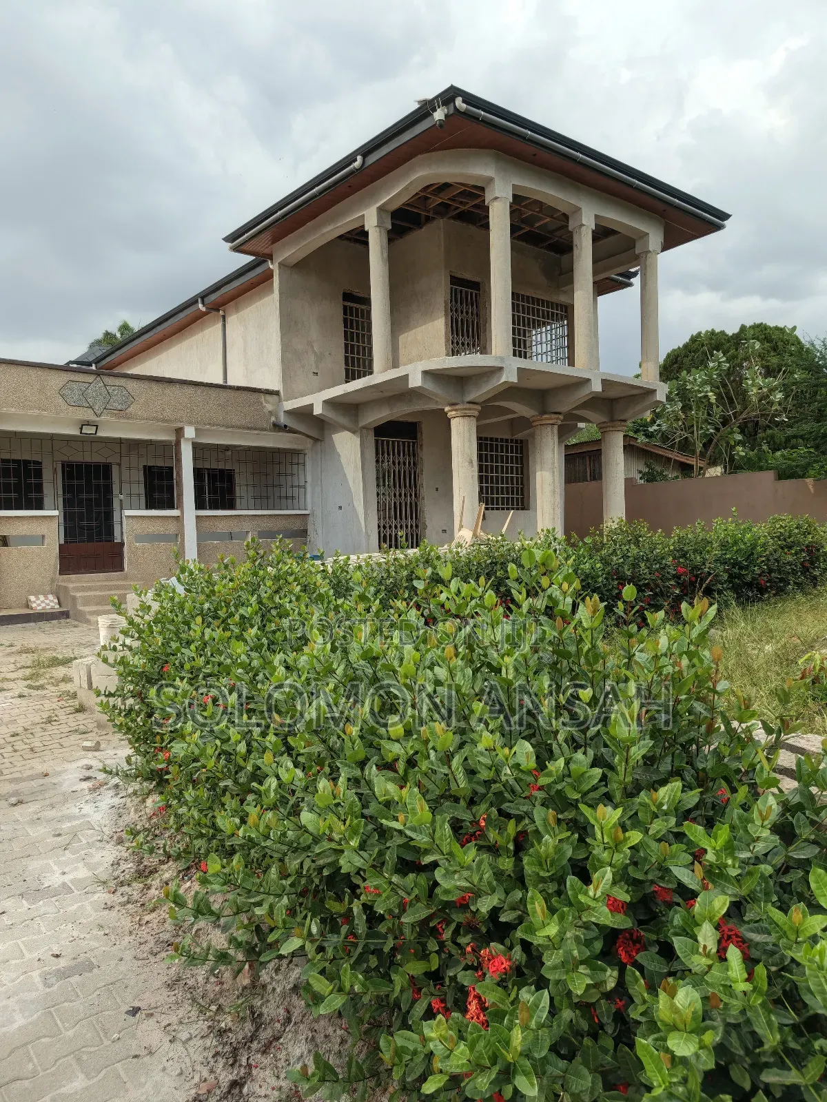 8bdrm House in Free Will Agency, Kumasi Metropolitan for sale