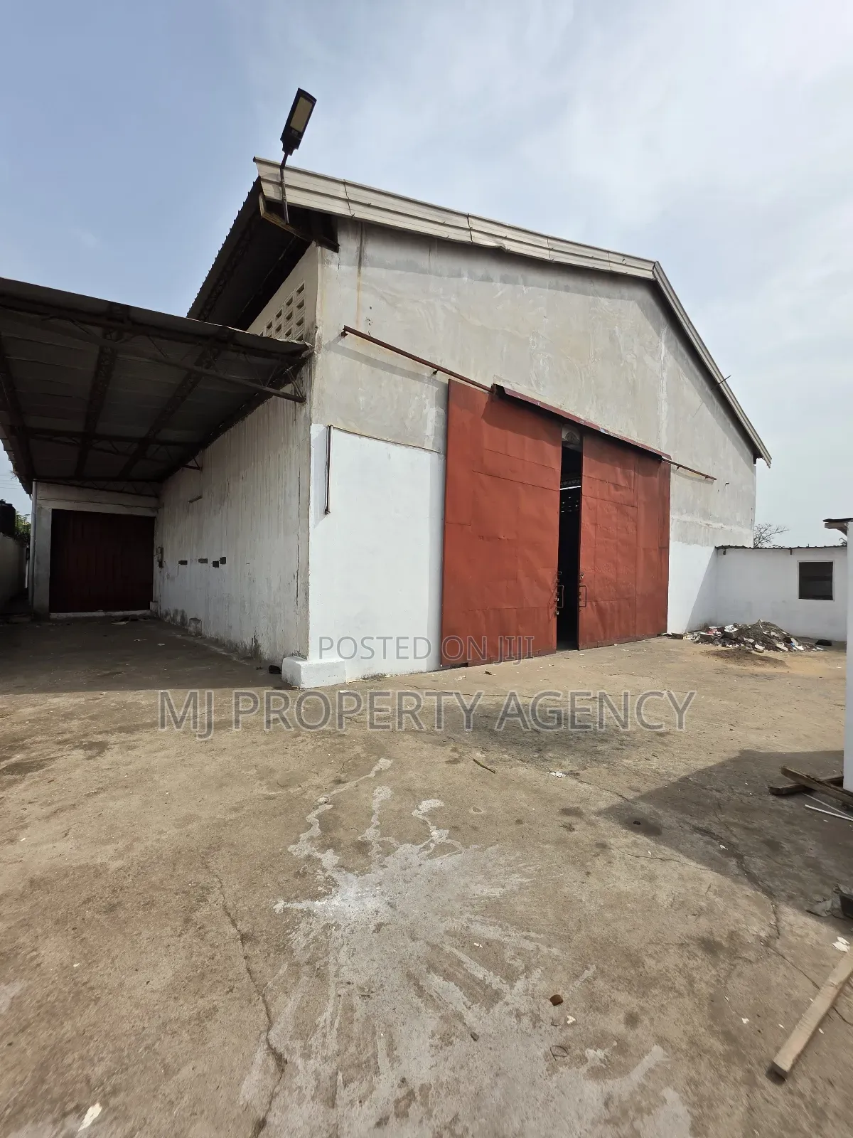 650 SQM Self Compound Warehouse