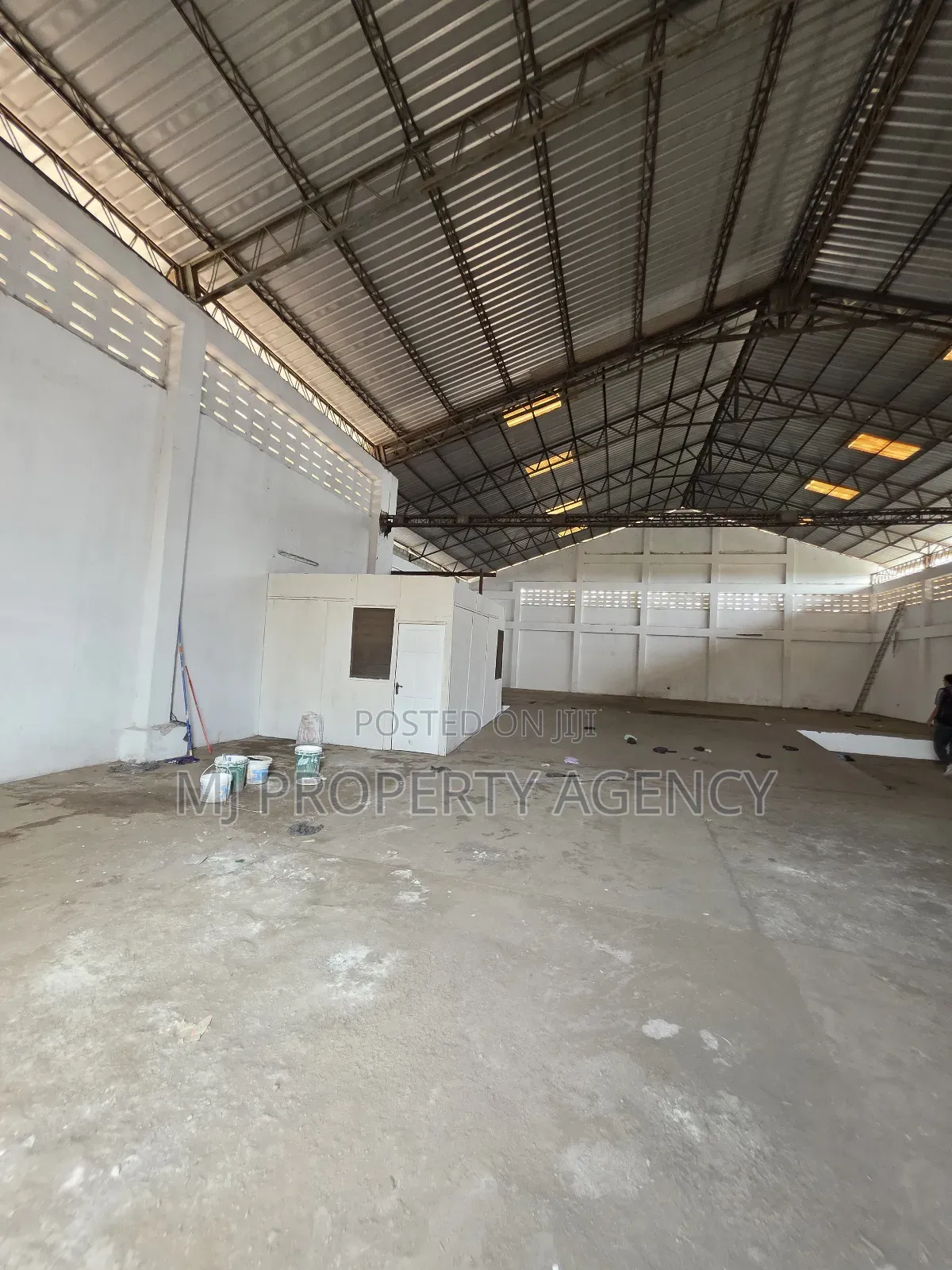 650 SQM Self Compound Warehouse