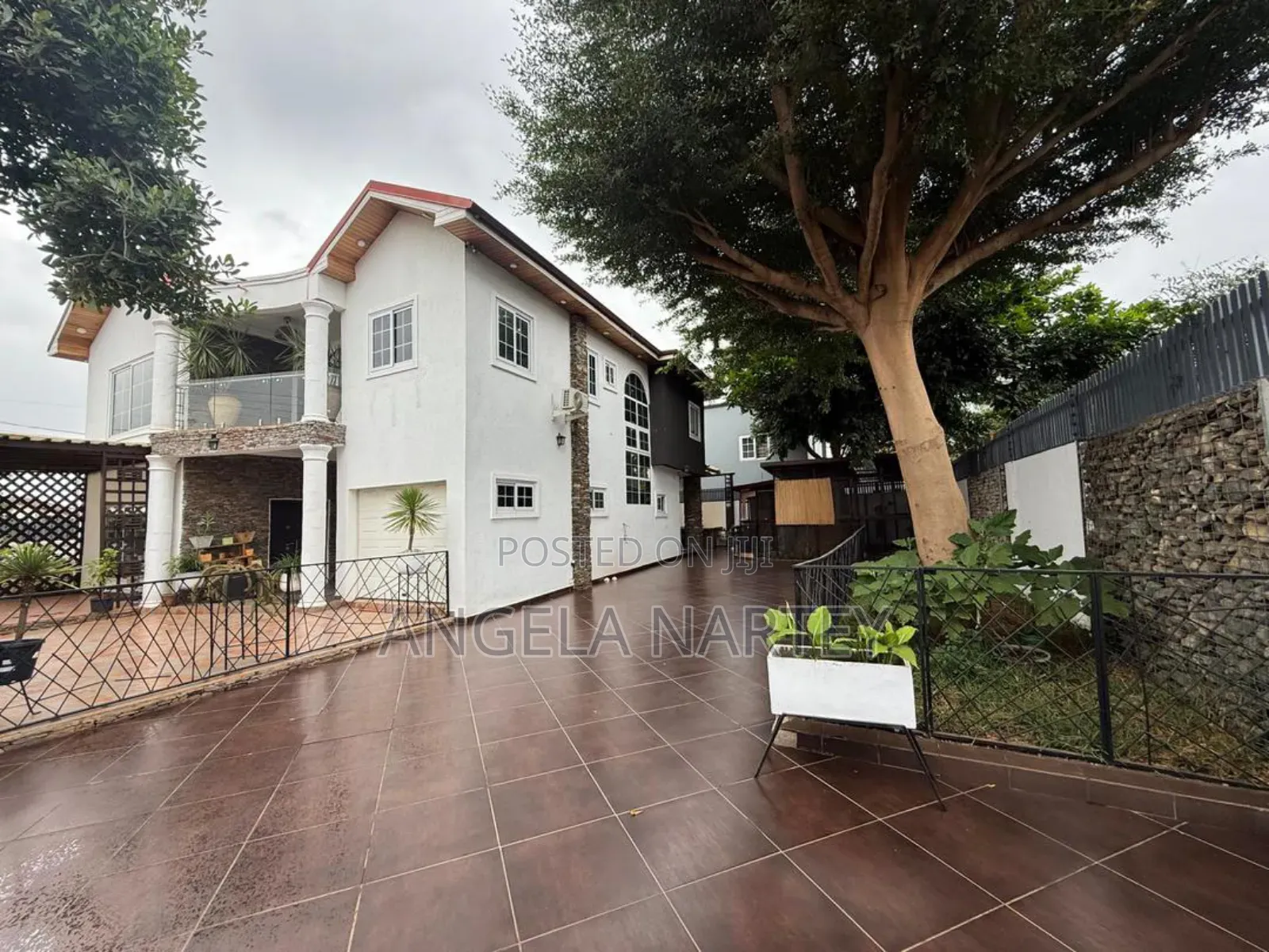 Furnished 5bdrm House in East Legon, Accra Metropolitan for sale