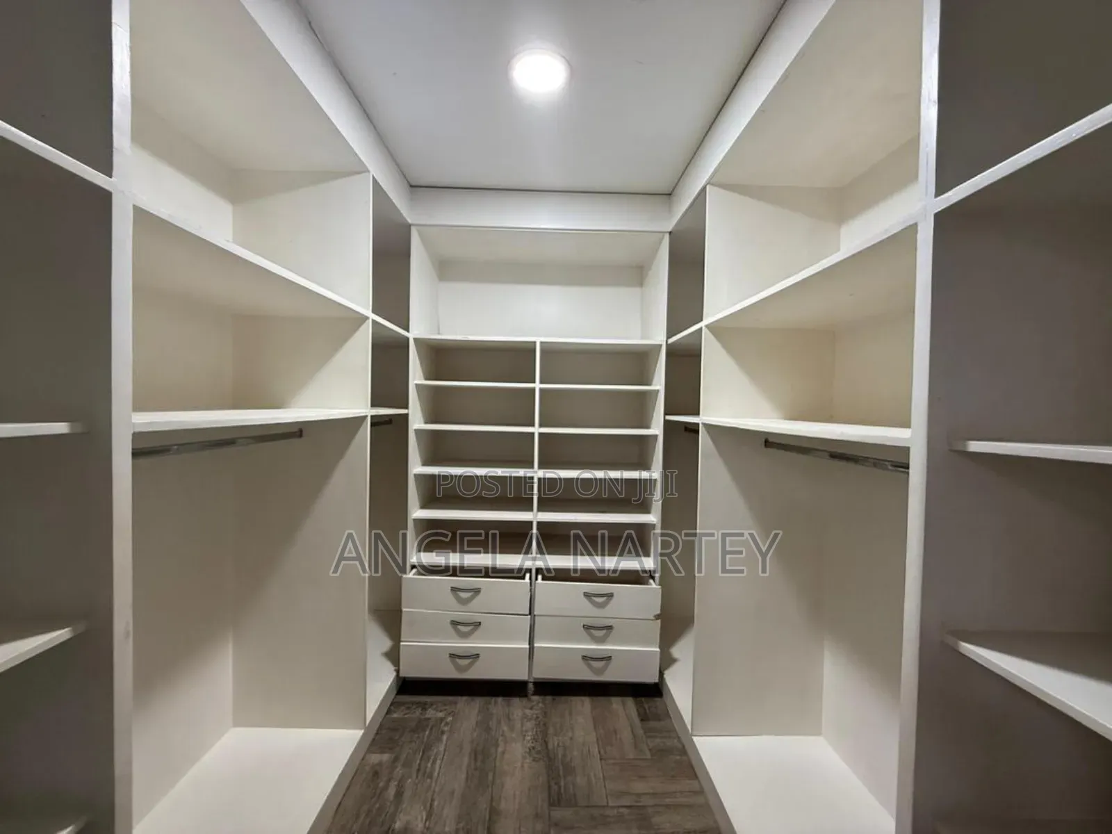 Furnished 5bdrm House in East Legon, Accra Metropolitan for sale