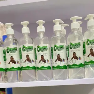 Ohenemaa Bottle Cleaner