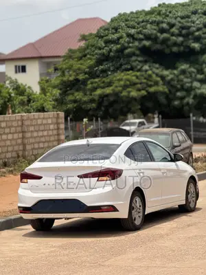 Hyundai Elantra SE 2019 White