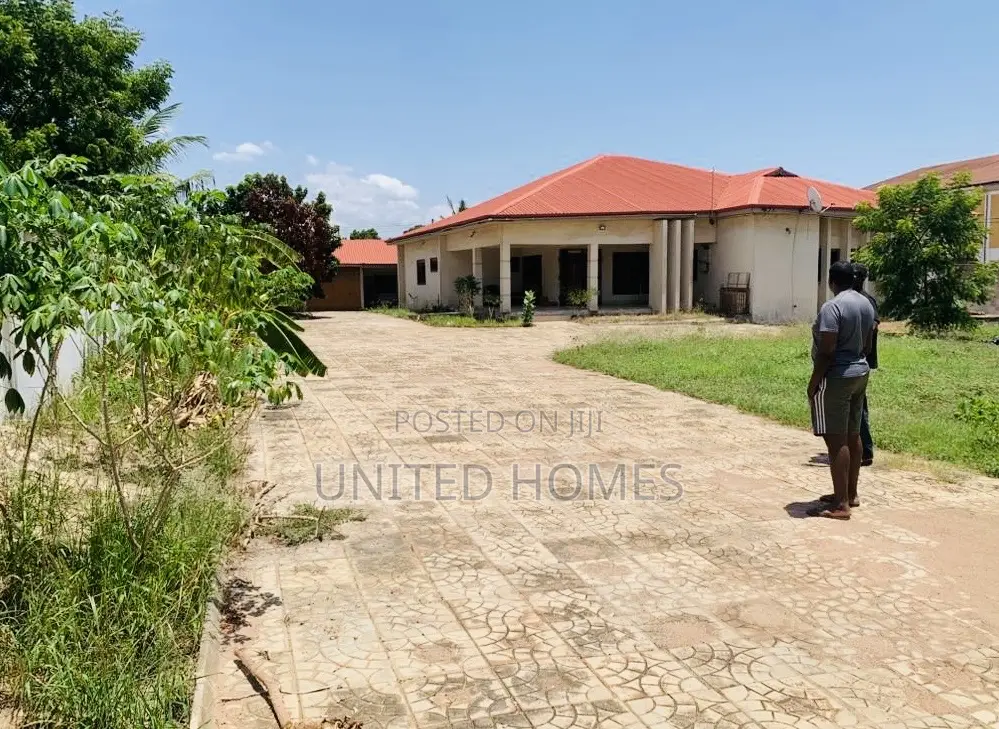 3bdrm House in Dome for sale
