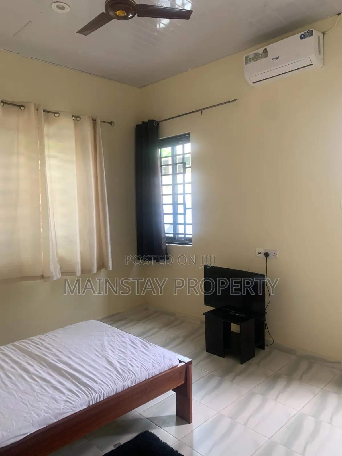 Furnished 2bdrm Apartment in Ashomang Estate for sale