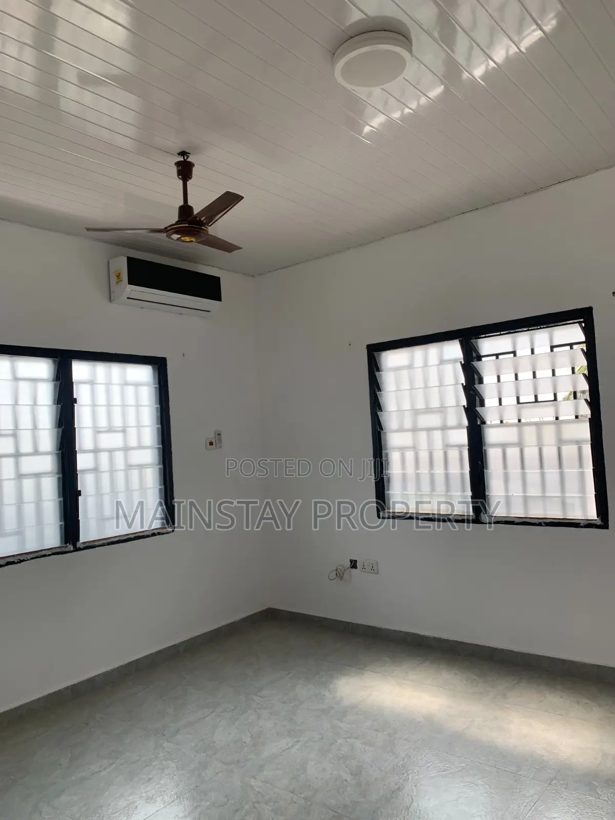 Furnished 2bdrm Apartment in Ashomang Estate for sale