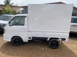 Daihatsu Move Automatic 2002 White