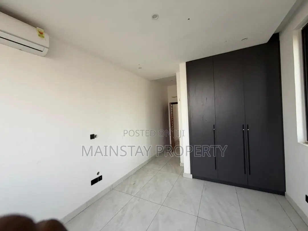 4bdrm Townhouse / Terrace in Mainstay Estates, Tseaddo for rent