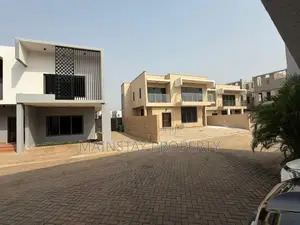 4bdrm Townhouse / Terrace in Mainstay Estates, Tseaddo for rent