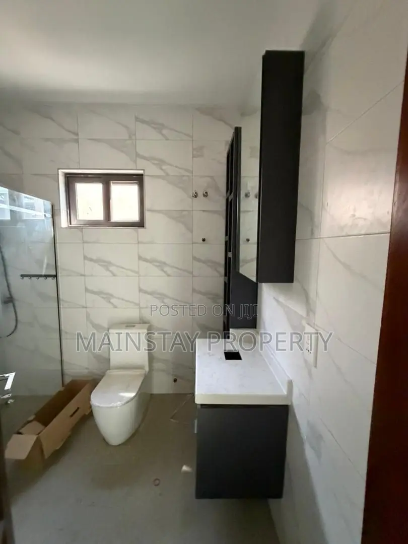 4bdrm Townhouse / Terrace in Mainstay Estates, Tseaddo for rent