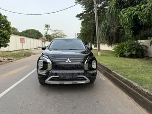Mitsubishi Outlander SE 2022 Black