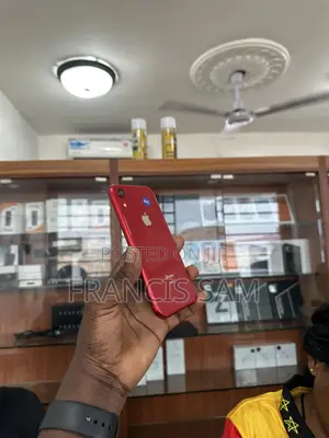 Apple iPhone XR 64 GB Red