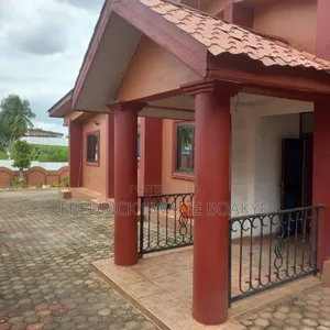 5bdrm House in Brother K Estate, Kumasi Metropolitan for rent