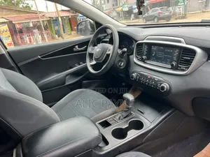 Kia Sorento 2.4L LX AWD 2018 Gray