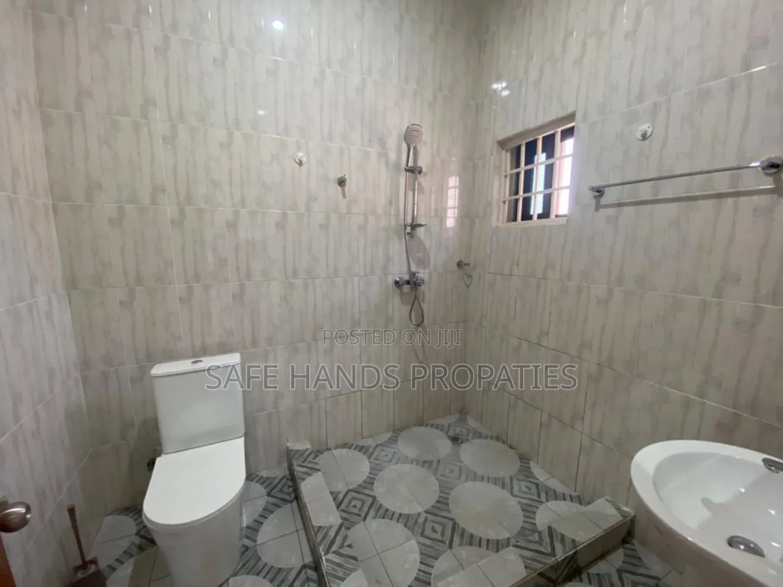 4bdrm House in Accra Metropolitan for rent