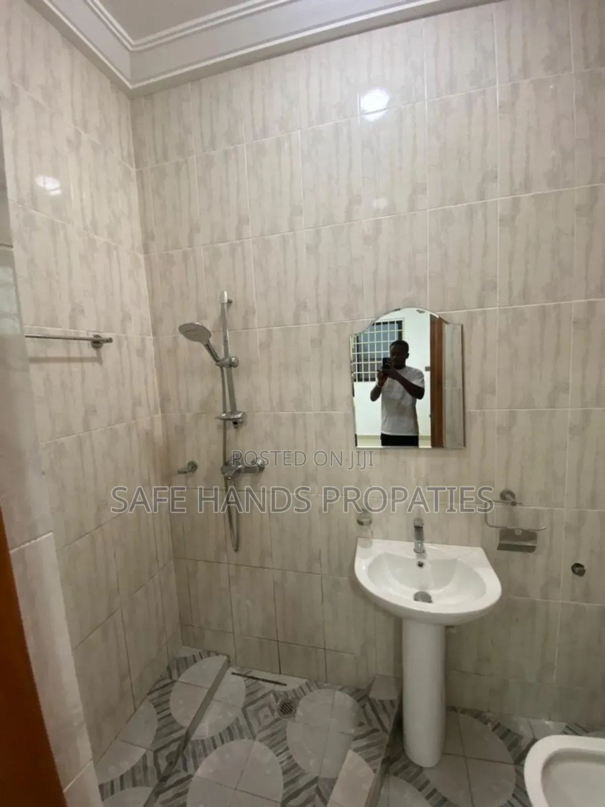 4bdrm House in Accra Metropolitan for rent