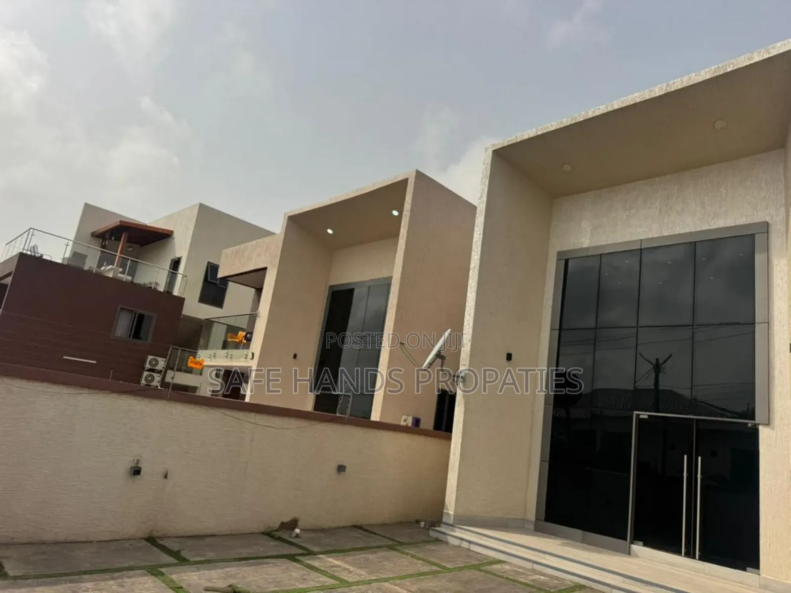 4bdrm House in Accra Metropolitan for rent