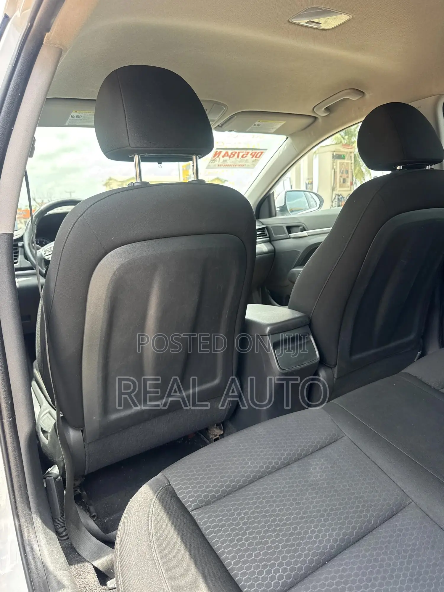 Hyundai Elantra SE 2019 White