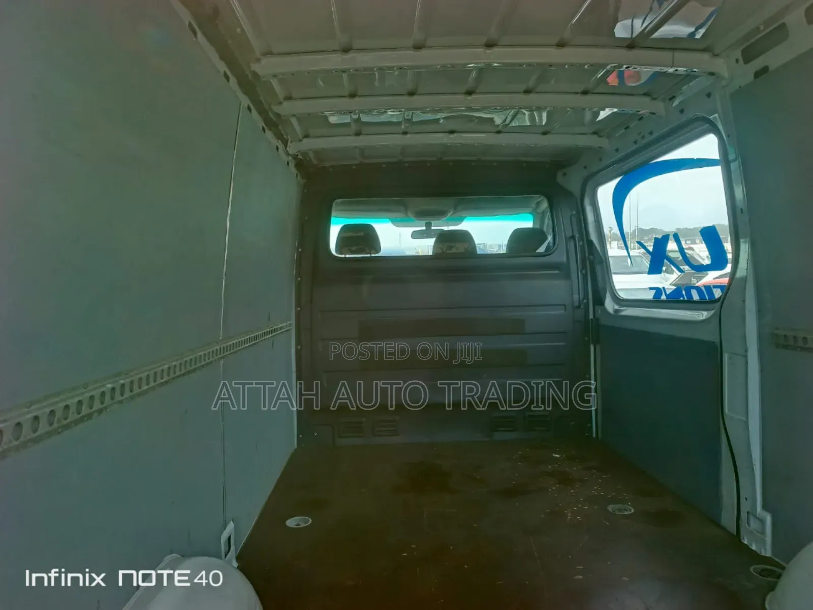 Mercedes-Benz Sprinter 2012 White