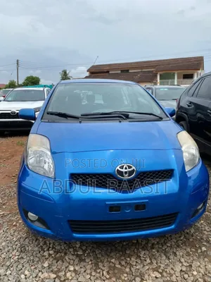 Toyota Yaris Base Hatchback 5dr 2011 Blue