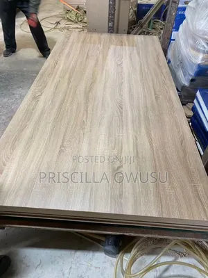 Foreign Plywood / Laminated Boards Available in Different Colors