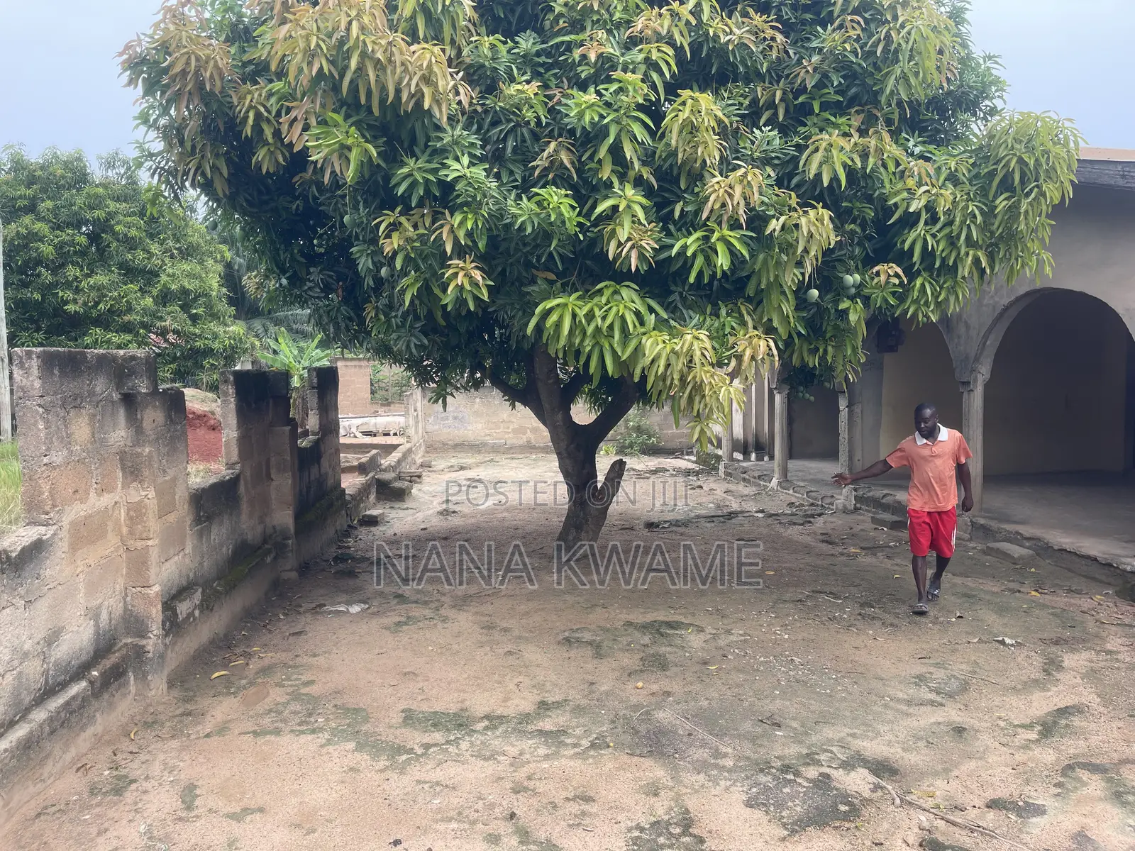 6bdrm House in Richmoni Estate, Kumasi Metropolitan for sale