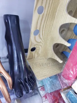 Mannequin for Anklet L