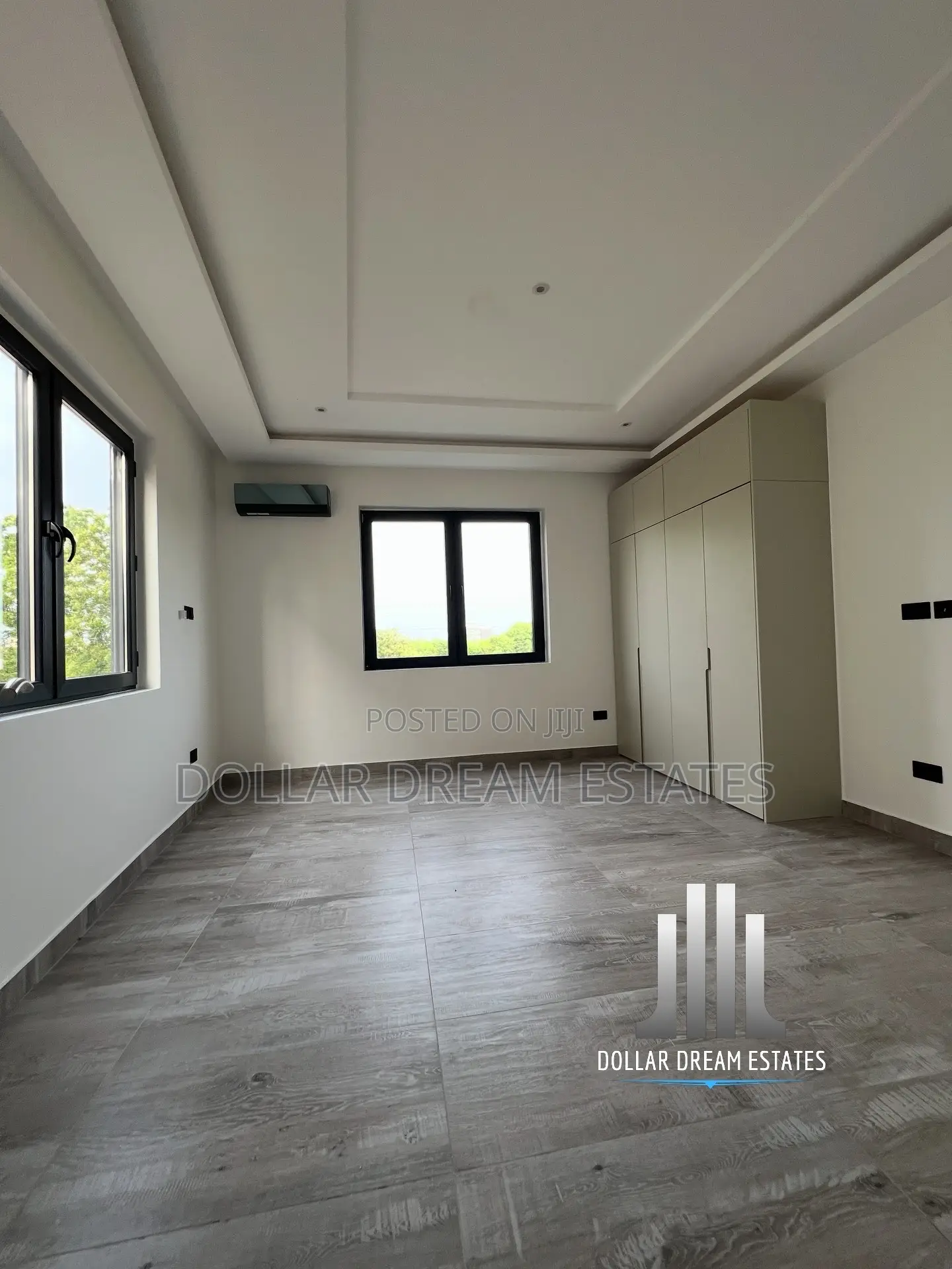 5bdrm House in East Legon for sale