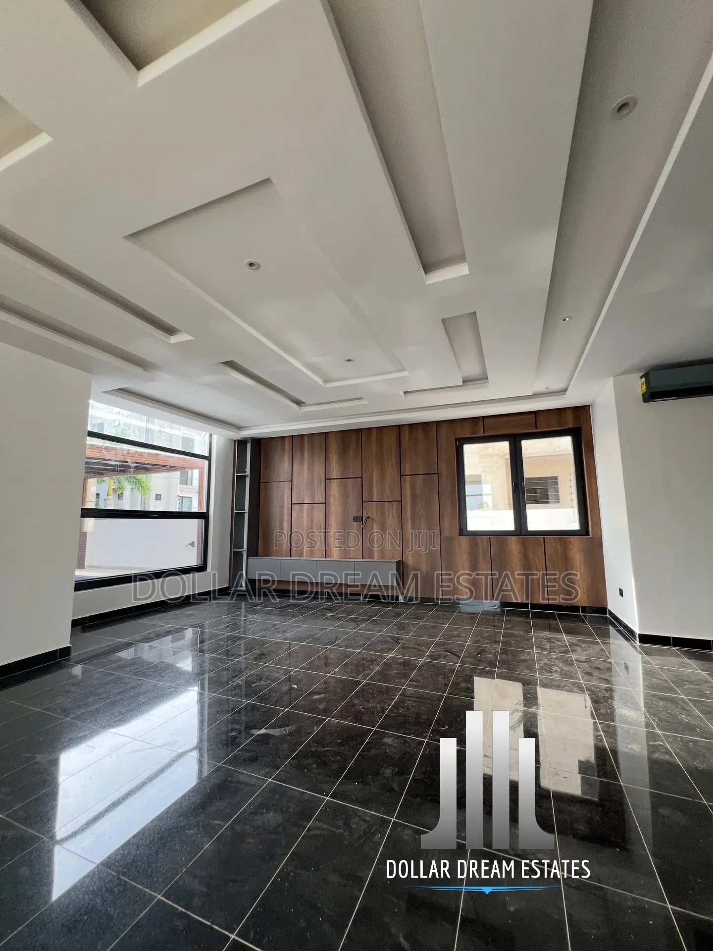 5bdrm House in East Legon for sale