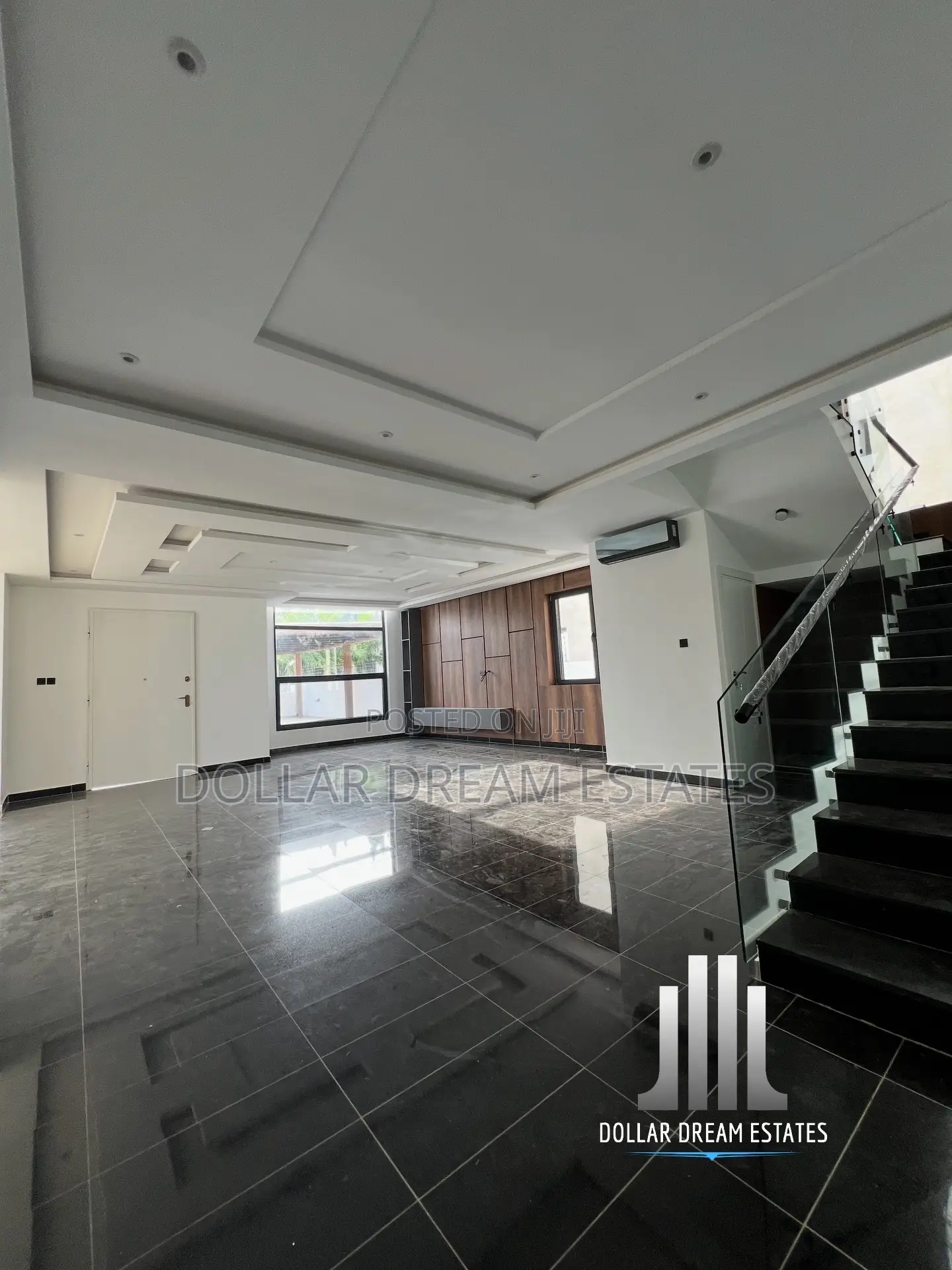 5bdrm House in East Legon for sale