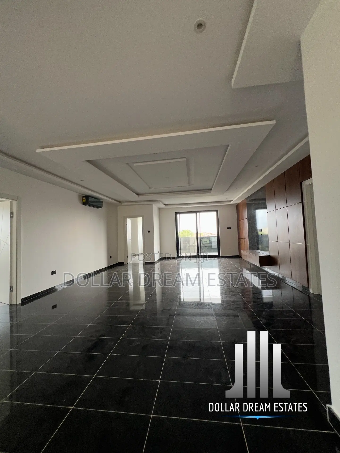 5bdrm House in East Legon for sale