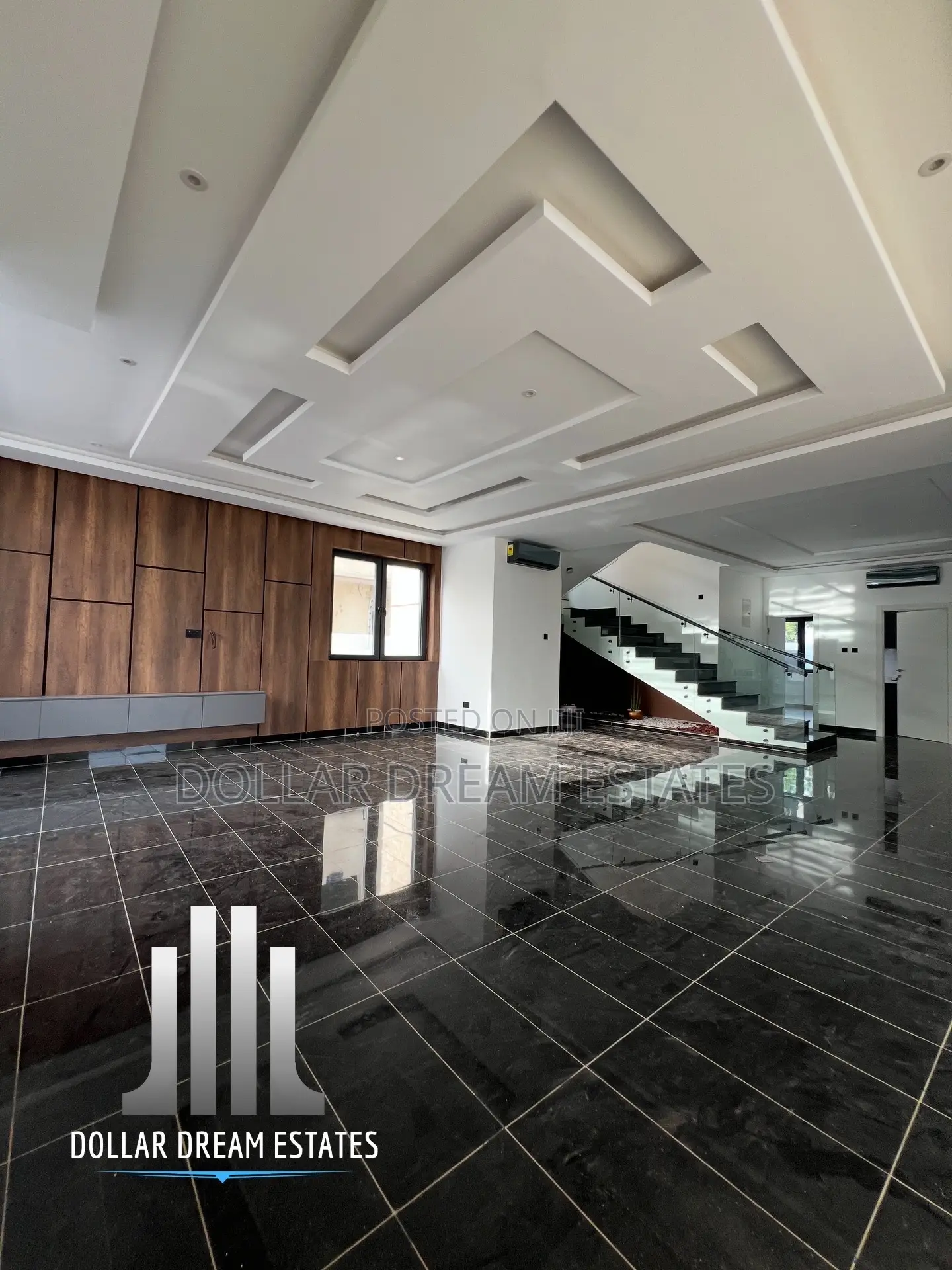 5bdrm House in East Legon for sale