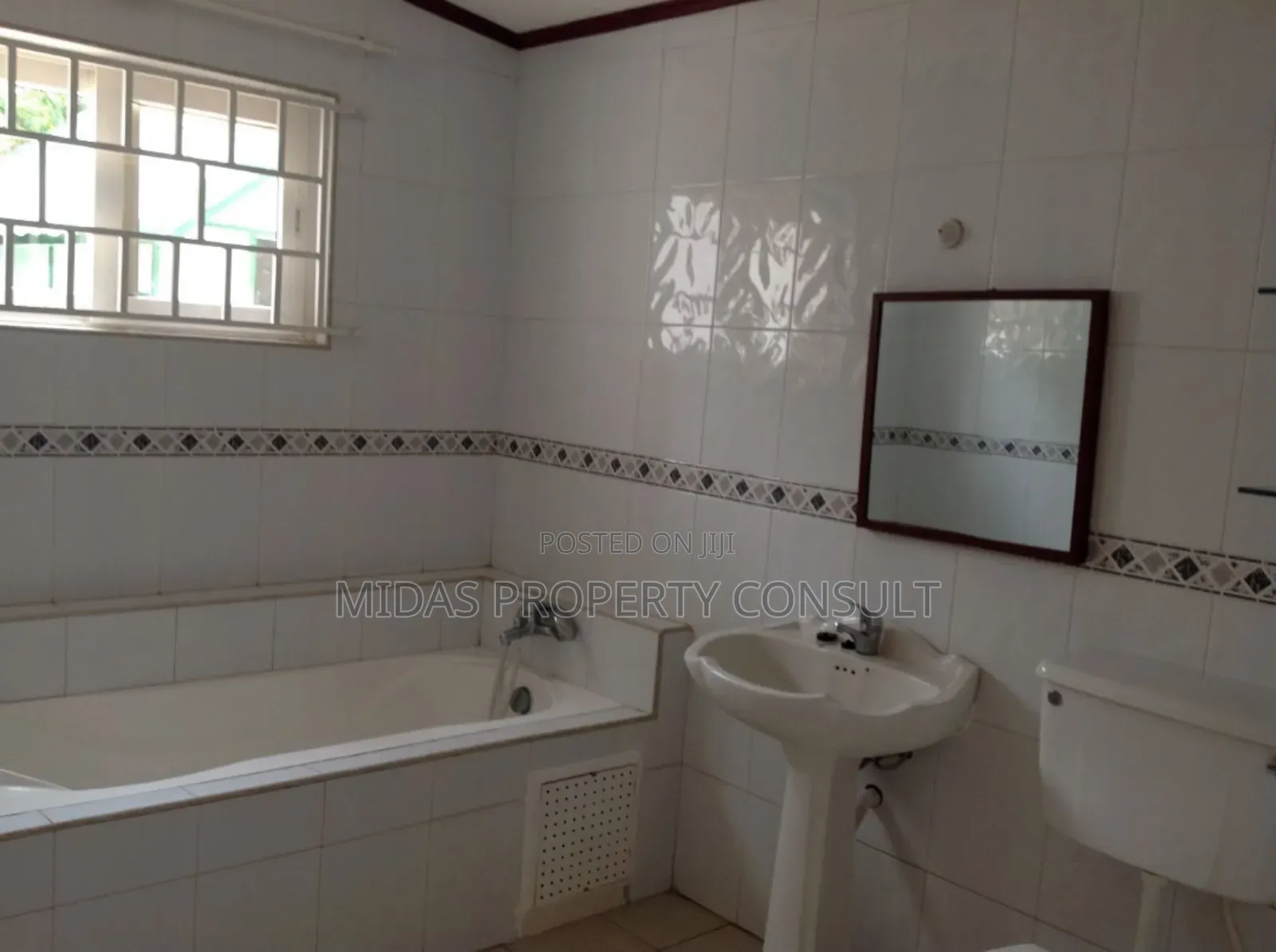 4bdrm House in Dara Salam Estate, Kanda for sale