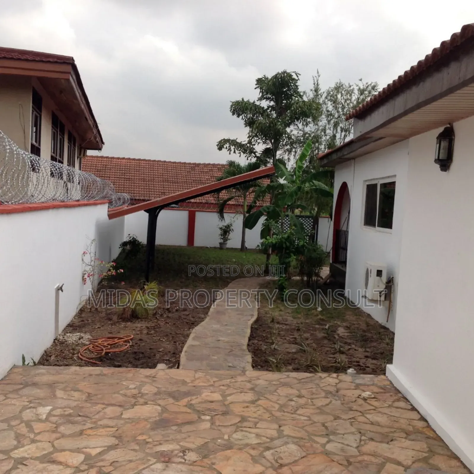 4bdrm House in Dara Salam Estate, Kanda for sale