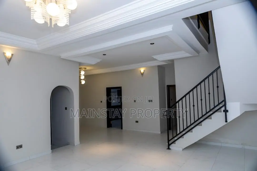 4bdrm House in Mainstay Estates, Cantonments for rent