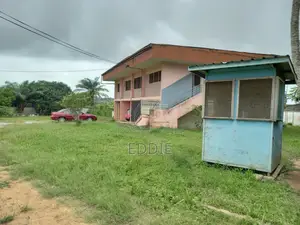 Commercial Property at Airport Ridge, Minutes From Airport