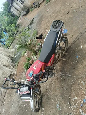 Royal RY125 2020 Red