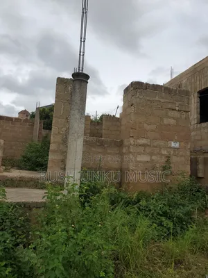 3 Bedrooms Uncomplicated Story Building at Gbawe