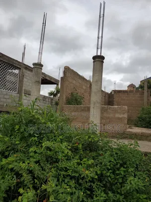 3 Bedrooms Uncomplicated Story Building at Gbawe