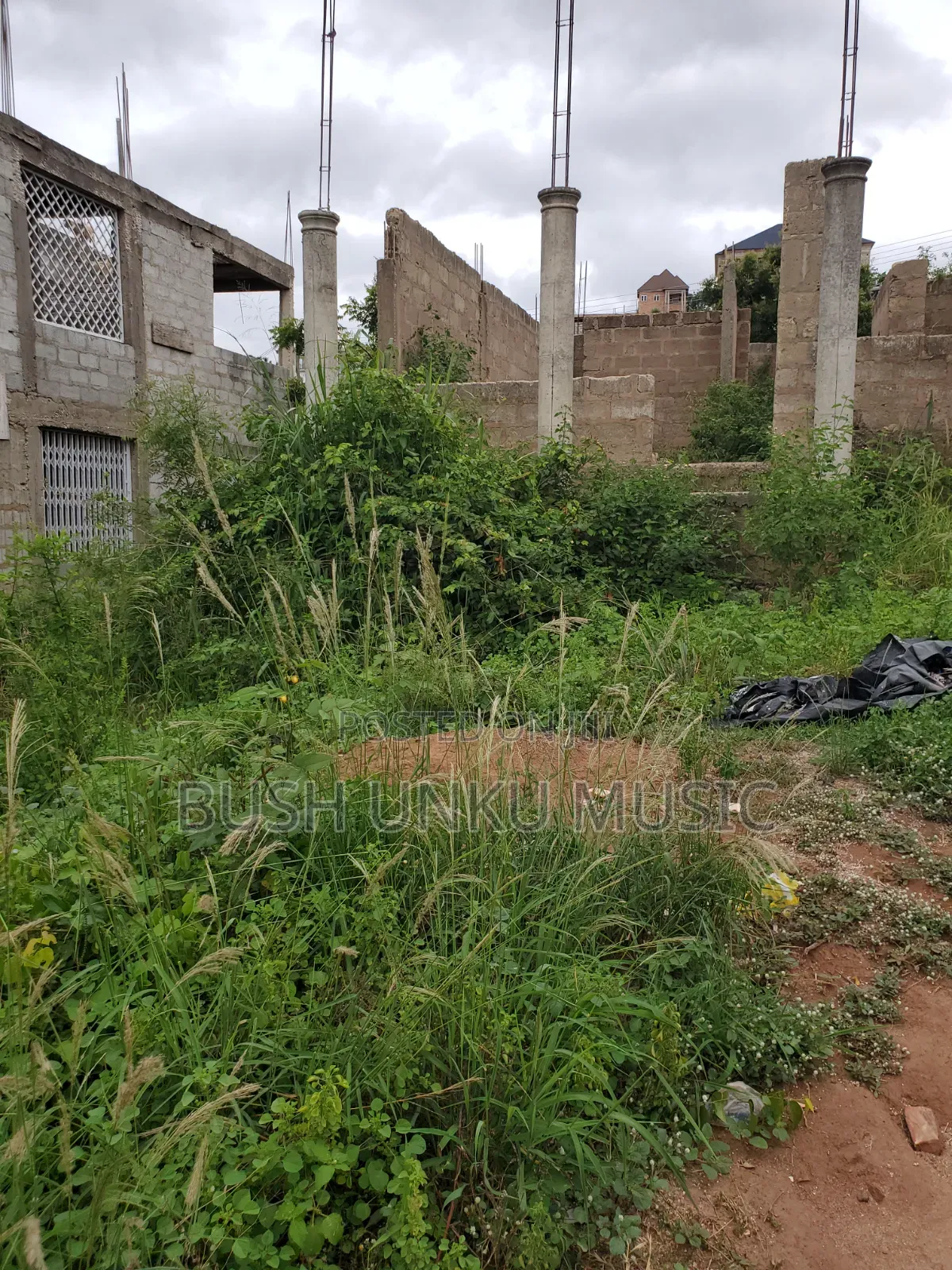 3 Bedrooms Uncomplicated Story Building at Gbawe