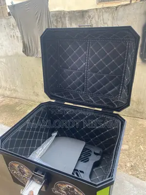 Motorcycle Pannier/Luggage Box
