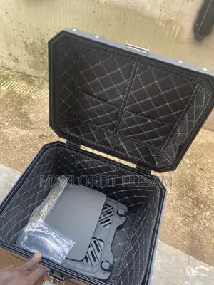 Motorcycle Pannier/Luggage Box