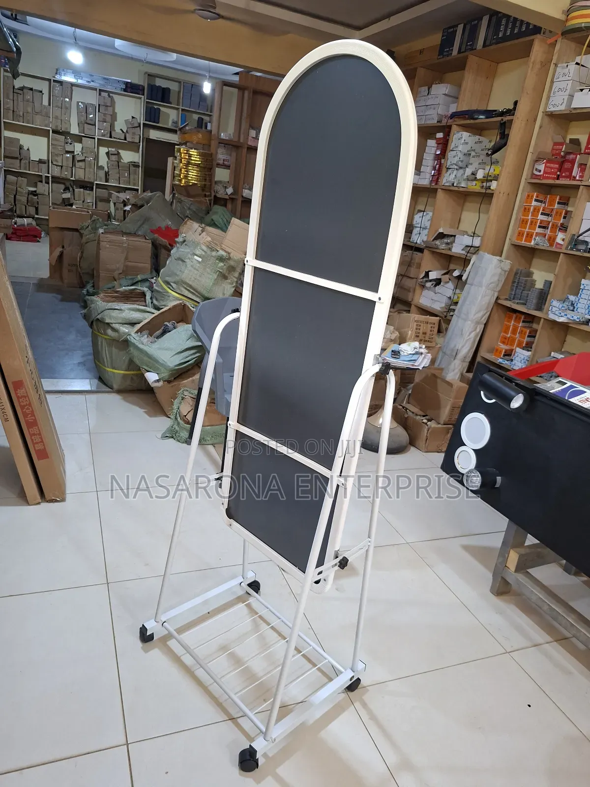 801 Movable Mirror