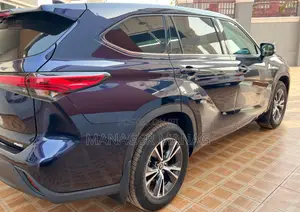 Toyota Highlander 2020 Blue