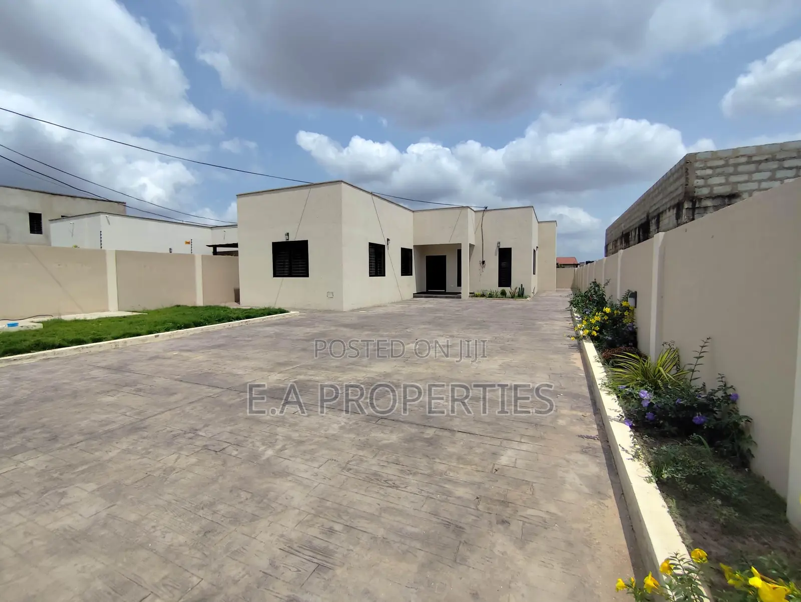 3bdrm House in Ea Properties, Lake Side Estate for sale