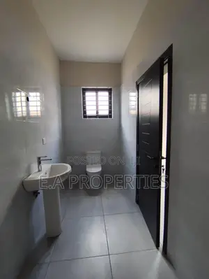 3bdrm House in Ea Properties, Lake Side Estate for sale