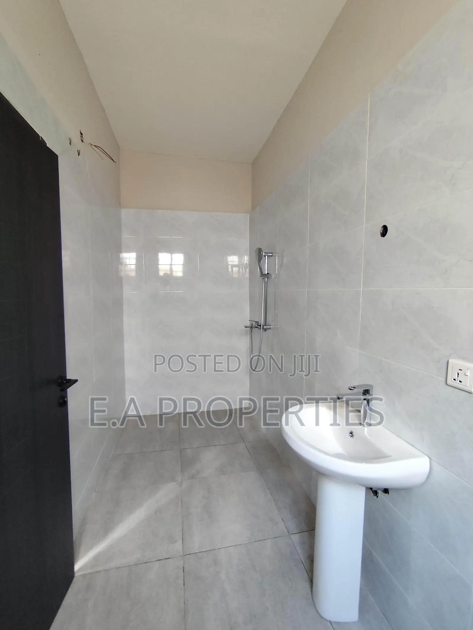 3bdrm House in Ea Properties, Lake Side Estate for sale