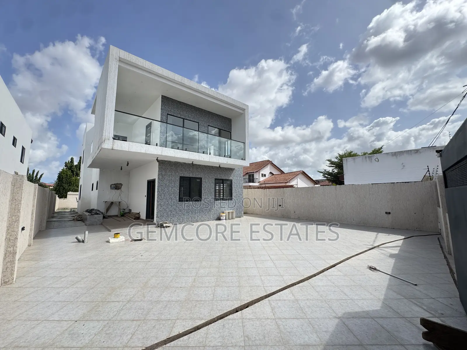 4bdrm House in East Legon, Adjiriganor for sale