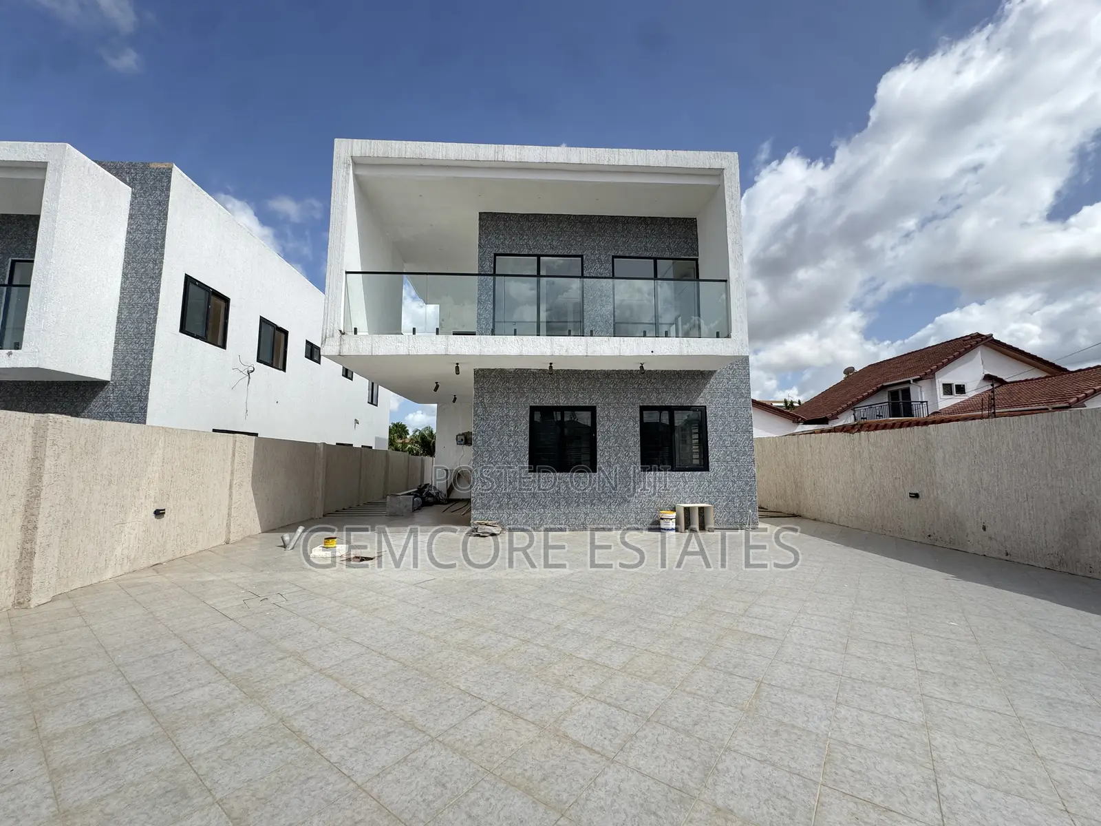 4bdrm House in East Legon, Adjiriganor for sale