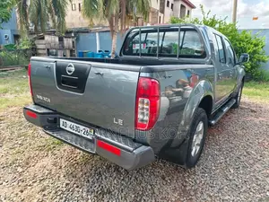 Nissan Navara 2015 Gray